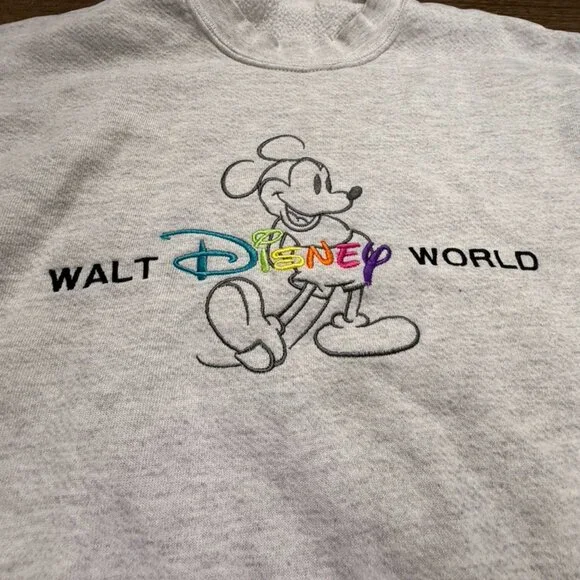 Vintage Walt Disney World Rainbow Embroidered Crewneck Sweatshirt Size Small - Picture 2 of 9